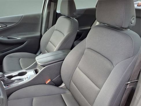 Used 2025 Chevrolet Malibu LT FWD image 12