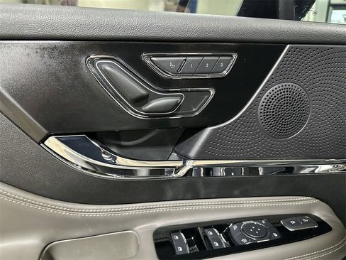 Used 2023 Lincoln Corsair Reserve w/ Equipment Group 201A image 14