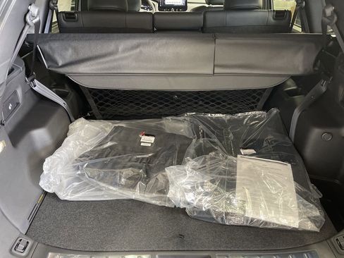 New 2025 Mitsubishi Outlander SE image 31