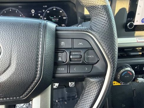 Used 2024 Toyota Tacoma TRD Sport image 18