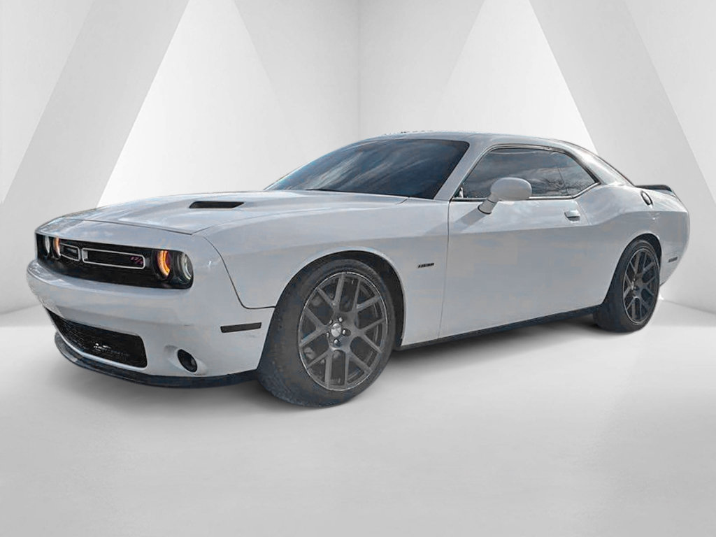 Used 2016 Dodge Challenger R/T Plus RWD image 4