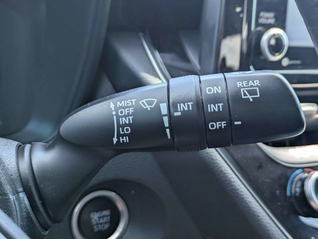 Used 2022 Toyota Corolla Cross LE w/ Moonroof Package FWD image 27