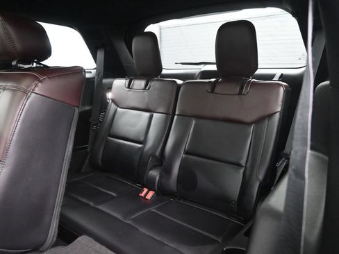 Used 2020 Ford Explorer Platinum w/ Premium Technology Package AWD/4WD image 26