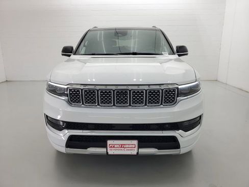 Used 2024 Jeep Grand Wagoneer L Series III image 3