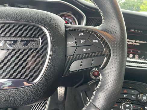 Used 2016 Dodge Challenger SRT w/ Technology Group RWD image 17