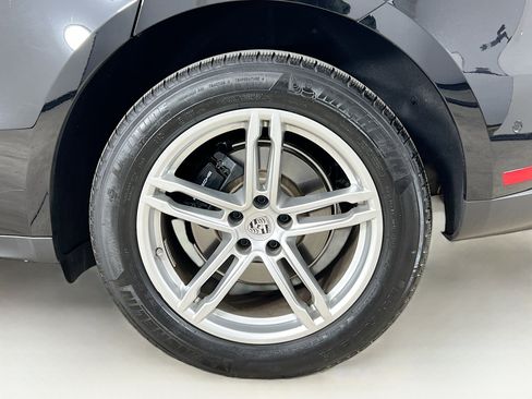 Used 2024 Porsche Macan image 33