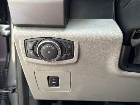 Used 2015 Ford F150 XLT w/ Equipment Group 302A Luxury image 32