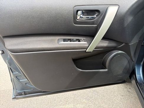 Used 2012 Nissan Rogue S AWD/4WD image 12