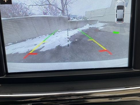 Used 2017 Lincoln Continental Select image 12