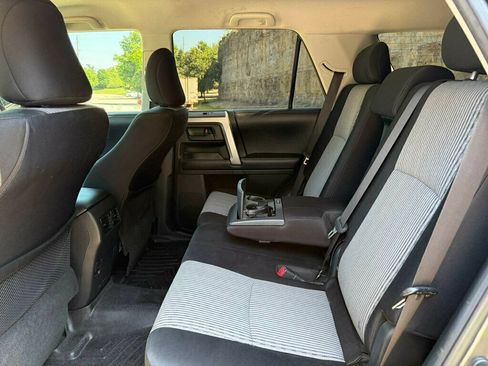 Used 2016 Toyota 4Runner SR5 AWD/4WD image 21