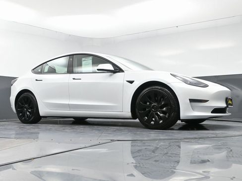 Used 2022 Tesla Model 3 Long Range image 52