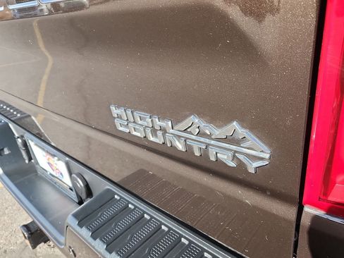 Used 2019 Chevrolet Silverado 1500 High Country image 14