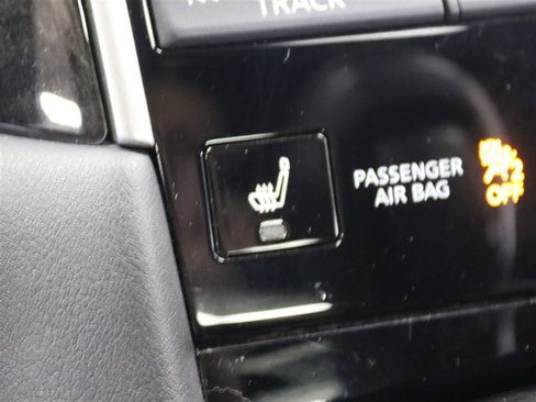 Used 2017 INFINITI Q60 3.0t w/ Premium Plus Package 3.0T image 27