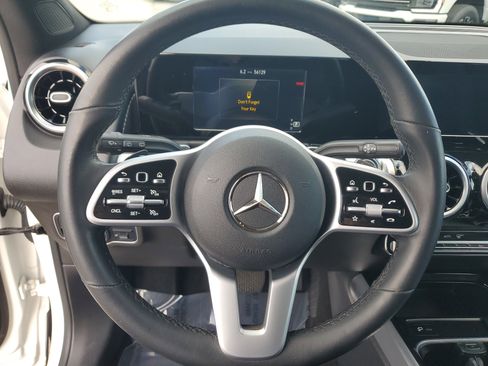 Used 2020 Mercedes-Benz GLB 250 GLB 250 image 19