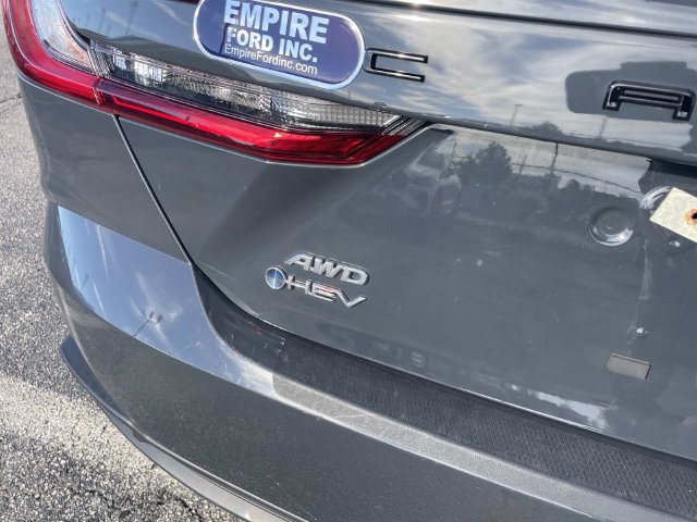 Used 2025 Toyota Camry SE AWD/4WD image 5
