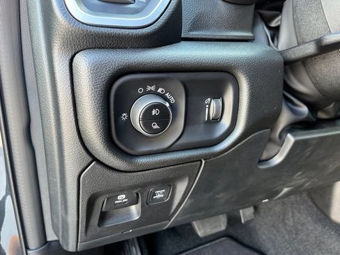 New 2026 RAM 1500 Express AWD/4WD image 7