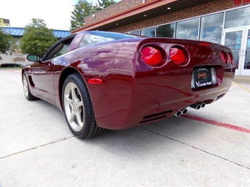 Used 2003 Chevrolet Corvette Coupe w/ Preferred Equipment Group RWD image 12
