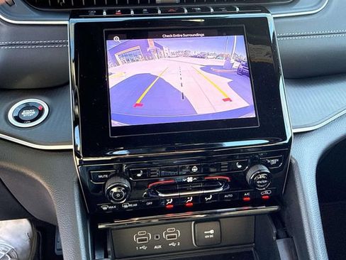 New 2025 Jeep Grand Cherokee L Altitude RWD image 21