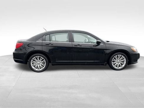 Used 2013 Chrysler 200 LX image 8