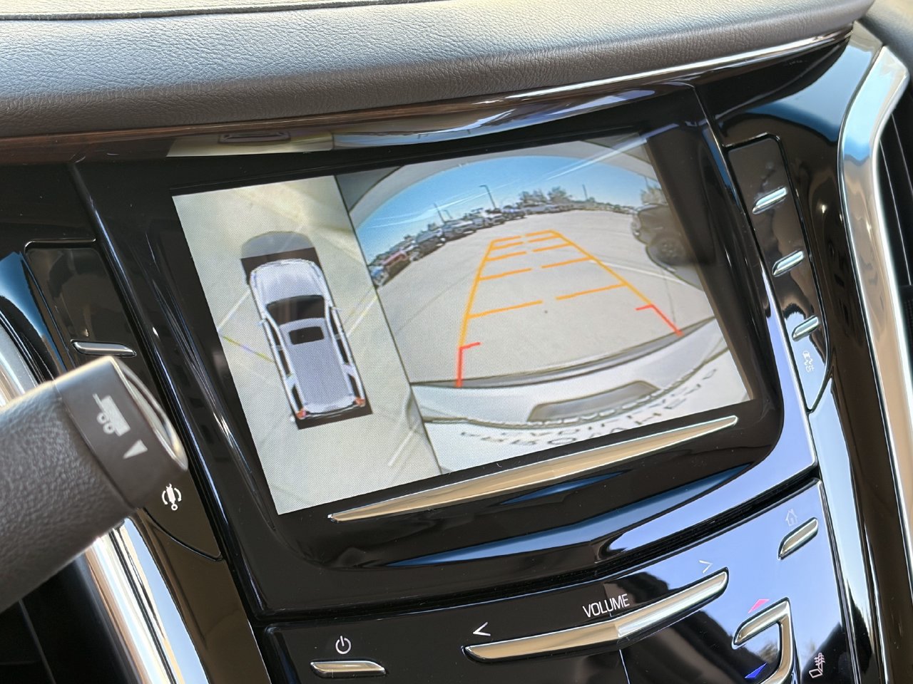 Used 2015 Cadillac Escalade Luxury RWD image 28