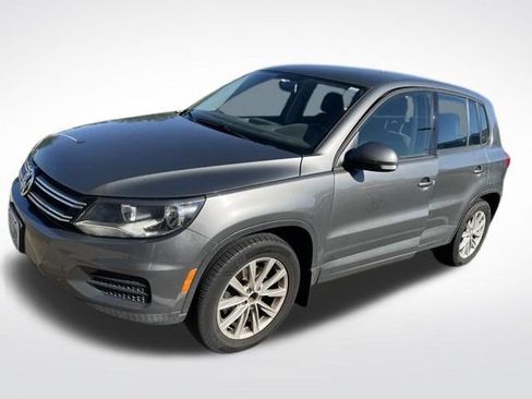 Used 2017 Volkswagen Tiguan Limited w/ Alloy Wheels Package AWD/4WD image 6