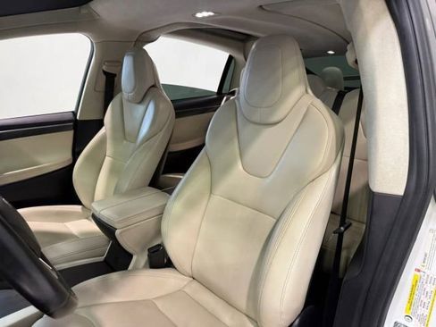 Used 2017 Tesla Model X 75D AWD/4WD image 31