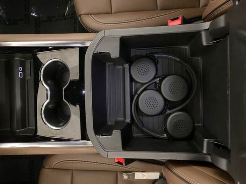 Used 2026 Chevrolet Suburban High Country image 27