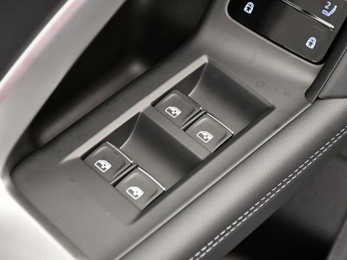 Used 2025 Audi Q5 Premium w/ Convenience Package image 34