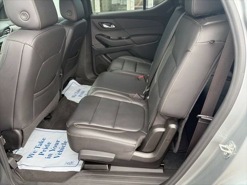 Used 2023 Chevrolet Traverse LT AWD/4WD image 11