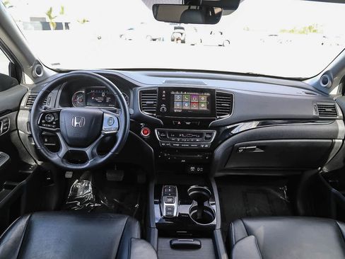 Used 2020 Honda Pilot Touring image 12