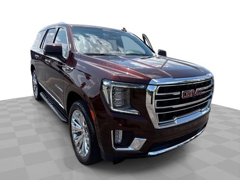 Certified 2022 GMC Yukon SLT w/ SLT Luxury Package AWD/4WD image 1