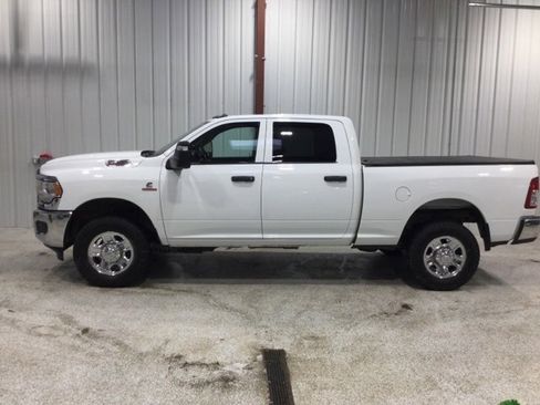 Used 2023 RAM 2500 Tradesman image 4