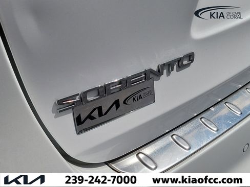 Used 2019 Kia Sorento SX FWD image 9
