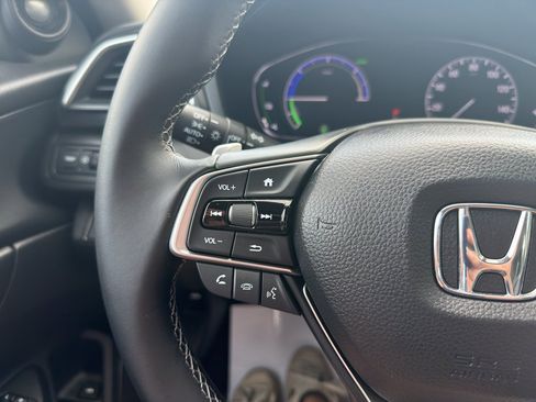Used 2019 Honda Insight Touring image 16