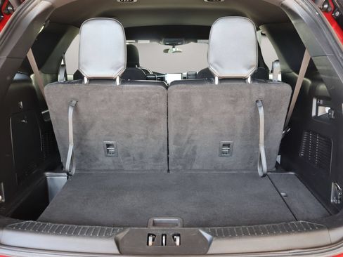 Used 2020 Ford Explorer XLT w/ Equipment Group 202A RWD image 19