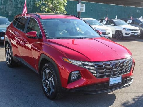 Used 2022 Hyundai Tucson SEL w/ Convenience + Premium Package AWD/4WD image 3