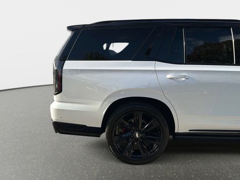 Used 2025 Cadillac Escalade V image 19