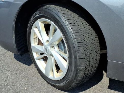Used 2015 Nissan Altima 2.5 SV w/ Convenience Package FWD image 8