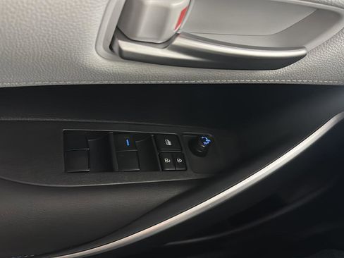 Used 2020 Toyota Corolla SE FWD image 11