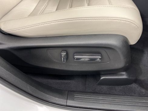 Used 2023 Honda CR-V EX-L image 7