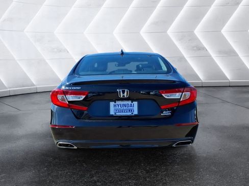 Used 2020 Honda Accord Touring image 4