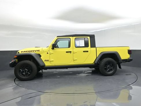 Used 2023 Jeep Gladiator Mojave AWD/4WD image 5