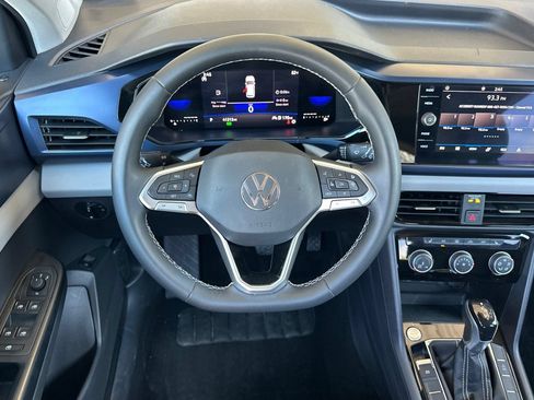 Used 2023 Volkswagen Taos SE w/ Black Wheel Package FWD image 14