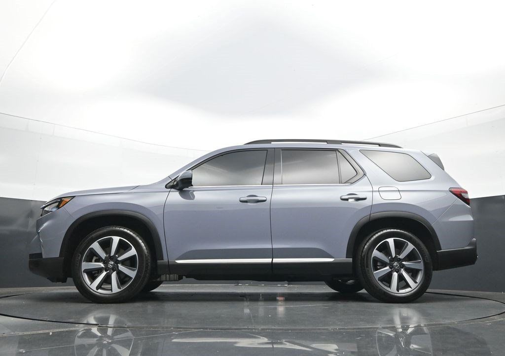Used 2025 Honda Pilot Touring image 42