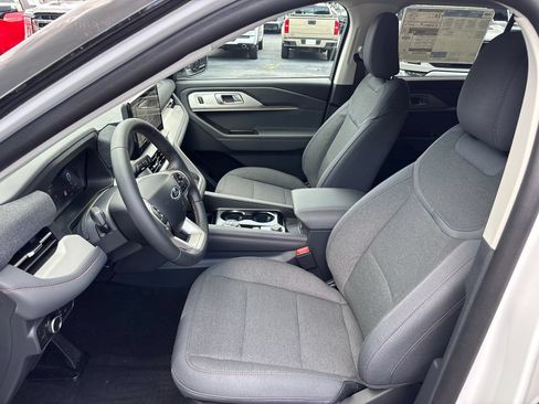 New 2026 Ford Explorer Active RWD image 16