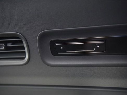 New 2025 Volkswagen ID. Buzz Pro S image 22