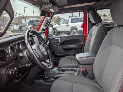 Certified 2022 Jeep Wrangler Unlimited Sport w/ Sun And Sound Package AWD/4WD image 10