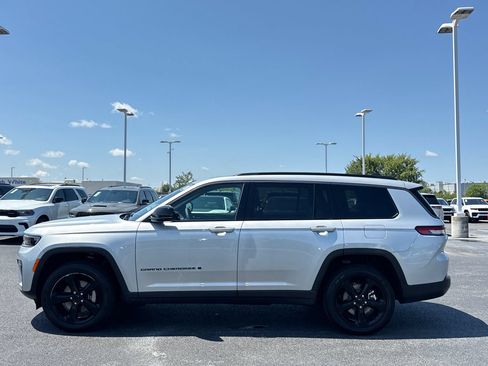 Used 2026 Jeep Grand Cherokee L Limited w/ Limited Altitude Package AWD/4WD image 7