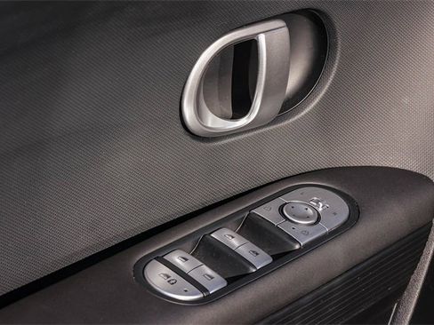 Certified 2024 Hyundai Ioniq 5 SEL image 22