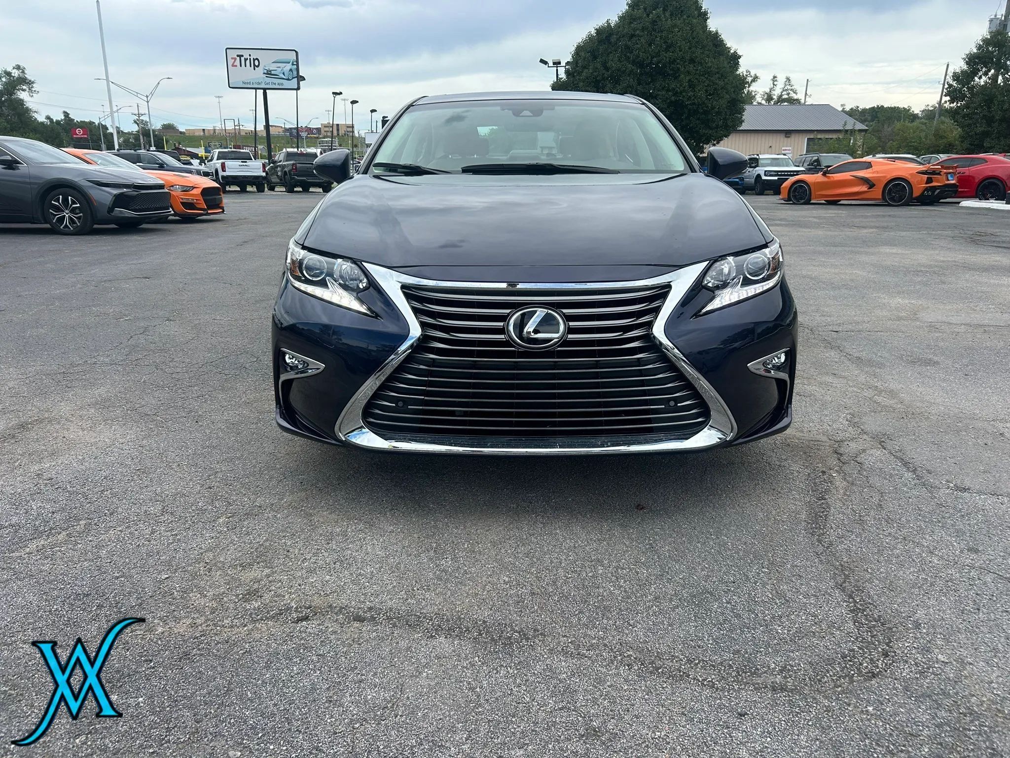 Used 2017 Lexus ES 350 w/ Accessory Package 2 FWD image 2